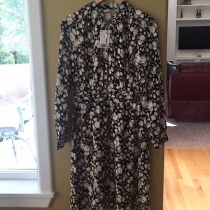 💋2/$30💋 NWT H &M long sleeve dress